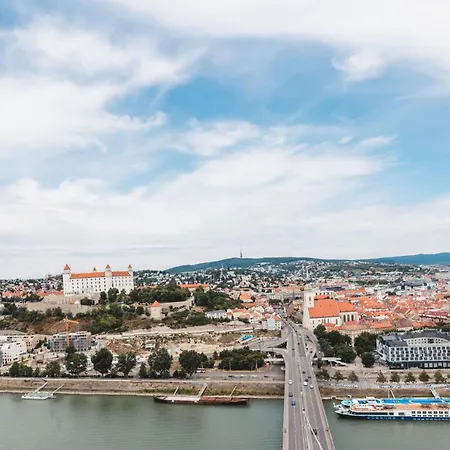 Vydrica - Under The Castle And River View Bratislava